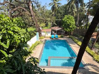 Nature's Inn Luxury Villa Morjim Goa, 4bhk and Sparkling Pool - 4