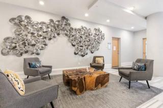 XL Studio - Modern Studio with Rooftop Pool - 8