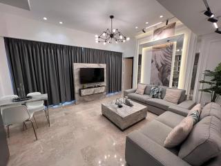 Luxury one bedroom apartment at Damac towers - 9