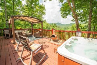 Hot Tub, Fire Pit and Lake Access! Almond Cabin - 9