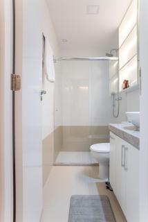 Luxury Apartment Minutes from Beach, 24-7 Security - 5