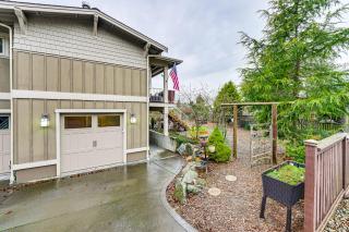 Near Ferry, Shops and Eats! Anacortes Townhome - 9