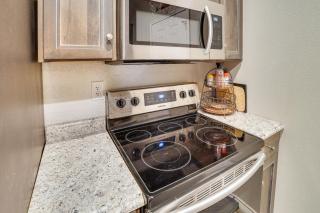 Large Patio and Grill! Group Stay in Midland - 3