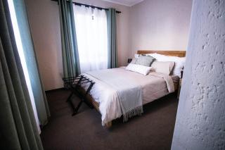 Golf Estate Apartment with Garden Views and Work-Friendly - 2