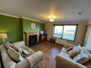 Taigh a 'Gheàrr Cottage in Shawbost, Isle of Lewis - 1