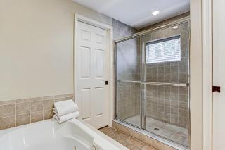 2520 Tennis Villa Efficiency - 1