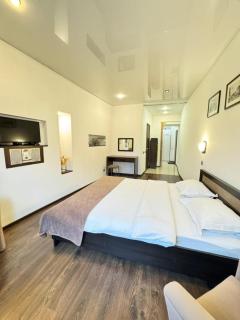 Apartment Mitskevycha Square 5 - 8