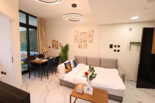 Prime 1BR by Central Stay Near Cleveland - 6