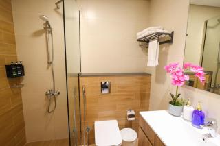 Prime 1BR by Central Stay Near Cleveland - 2