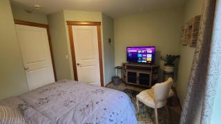 Beautifull Country Bedroom with Private Full Bath - 9