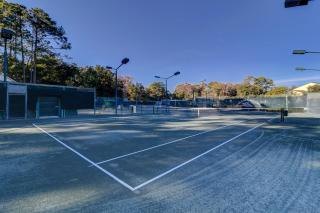 Island Club 2403 - 4