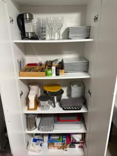 Private spacious oversized suite with free parking - 9