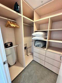 Prime Spot Brand New Luxury Apartment - 9