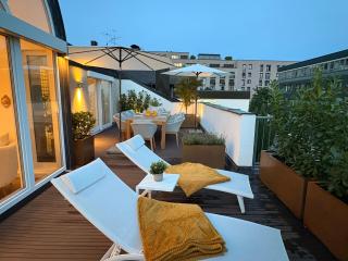 Munich Penthouse with Kitchen, Roofgarden and Parking - 1