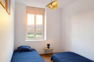 Le Celestya, confort au bord du rhône avec terrasse - 5