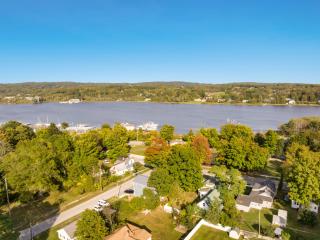 The Glarum House - Gorgeous Historic Home & AC! - Elberta - 1