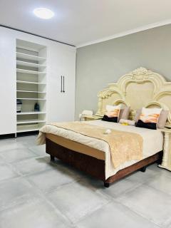 The Perazim Place - 7