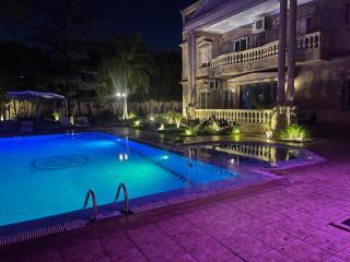 Al Fardous Luxury Vacation Home - 4