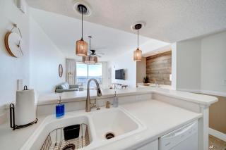 Majestic Beachfront Bliss | 21st-Floor Oceanview Escape by StayLage - 1