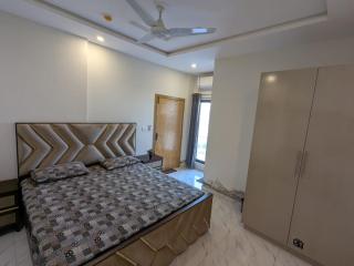 Alpha suites - 8