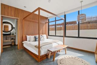 Penthouse with Rooftop Plunge Pool - Distant Ocean - 6