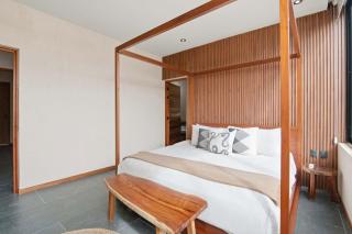 Penthouse with Rooftop Plunge Pool - Distant Ocean - 4