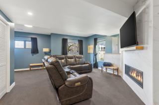 The Hillside Hideaway: Luxury Retreat - 6