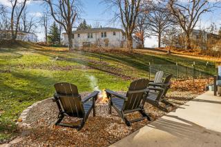 The Hillside Hideaway: Luxury Retreat - 9