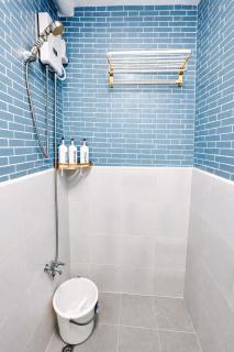 Near Airport Beach SwimmingPool HotShower NoElevator Plumera Mactan Condo - 2