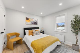 Luxury - 2 BR - 2 Beds - Stylish - New Build Downtown - 1