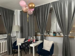 NICE VIEW centrum metro x2 WIFI 600 MBs Smart TV Panorama Miasta - Warsaw - 9