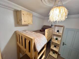 tawja surf house - 1