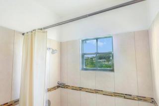 Modern Cozy Apartment - 8