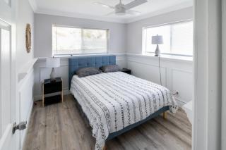Cozy 5-Bedroom Family Getaway - 9