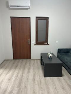 Grigor's Guestgouse 2 - 1