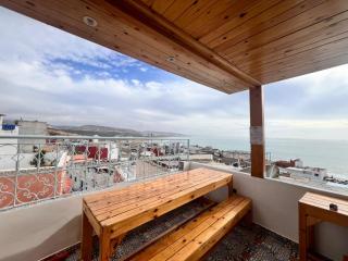 tawja surf house - 0