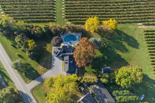 Vineyard Estate by the River with Pool - 4