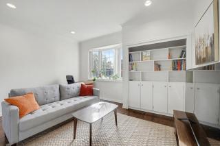 1 Bed Suite Steps to Bloor - 8