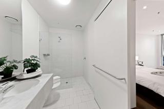 Stylish QV 2BR City Stay & Views - 4