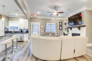 Gather, Play and Unwind! Modern Locust Grove Home - 3