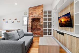 Light-Filled House Close to Cafes and Parks - 3