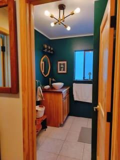 Tahoe Thunderbird Suite with Fireplace - 7