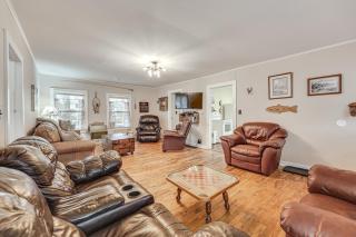 Steps to Lake! Home with Hot Tub in Rockaway Beach - 3