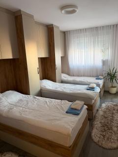 Cozy & Modern Apartment - 5