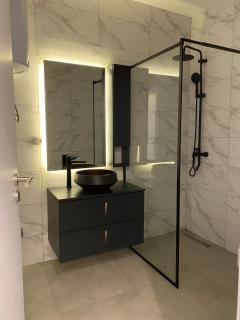 Cozy & Modern Apartment - 1