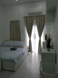 Ikea inspired home with mini balcony and free parking - 2