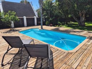 Cozy St Francis Holiday Home - 7