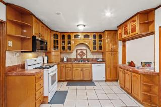 Fireplace Evenings • Smart TV • Sleeps 7 - 9