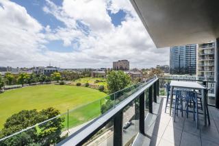 Skyline Serenity with Rooftop Pool - 6