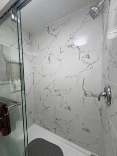 Cozy 3BR House Near Airport & Transit! - 3